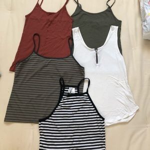 Bundle of 5 tank tops